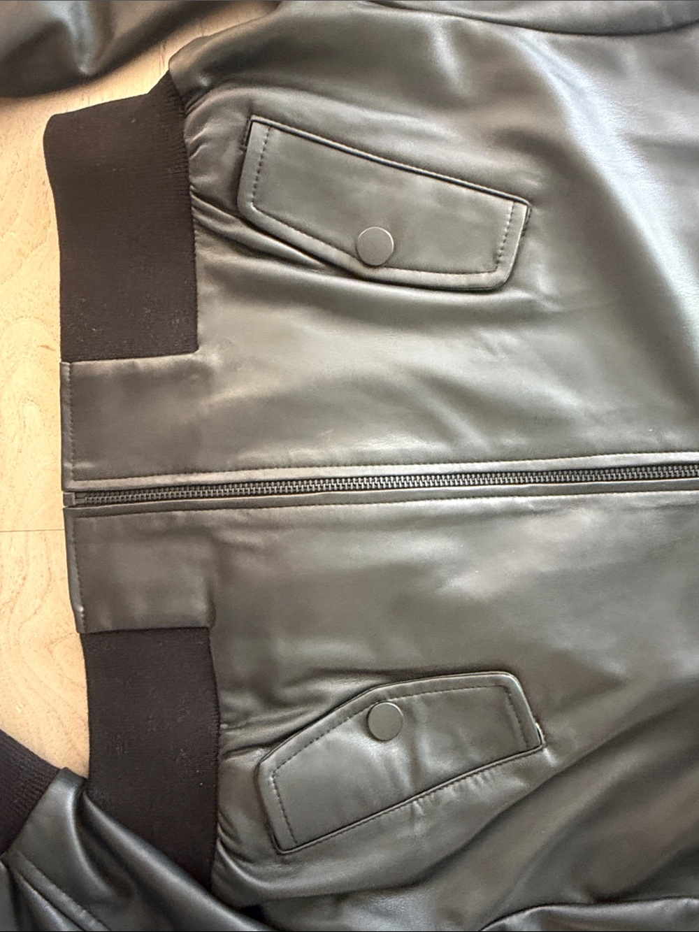 LAMARQUE 100% Polyurethane Black Cropped Leather Bomber Jacket - Picture 3 of 4